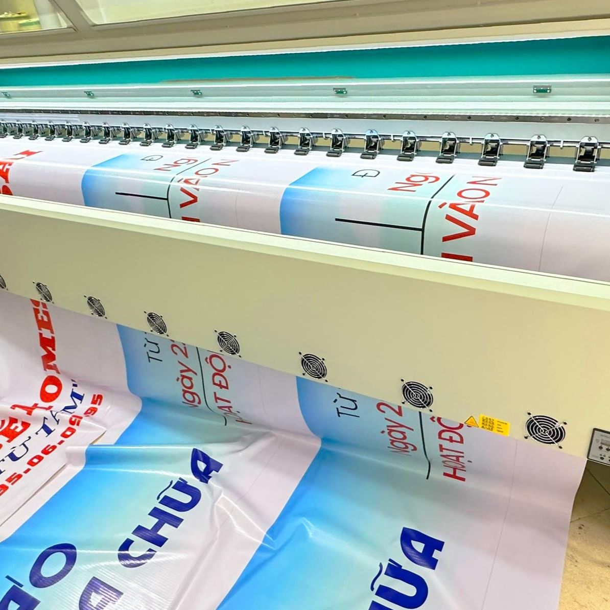 Thi công bảng Bạt Hiflex Giá Rẻ tại Cần Thơ