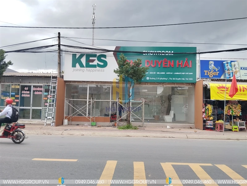 Thi công bảng hiệu tài trợ cho các xưởng sản xuất nội thất thương hiệu ván gỗ tại Cần Thơ và Miền Tây KES