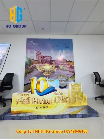 Thi Công Backdrop Kỷ Niệm 10 Năm Phú Hưng Life Tại Cần Thơ